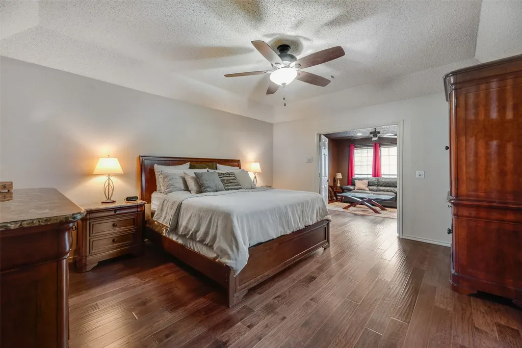 2921 Oak Ridge Drive Hurst TX 76054