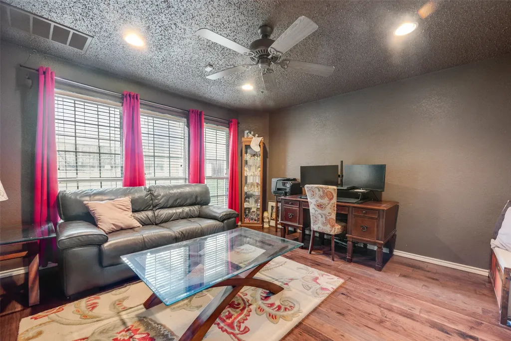 2921 Oak Ridge Drive Hurst TX 76054