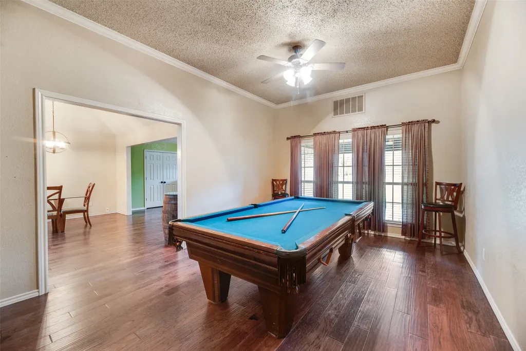 2921 Oak Ridge Drive Hurst TX 76054