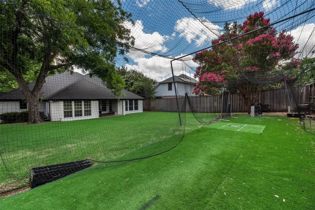 2921 Oak Ridge Drive Hurst TX 76054