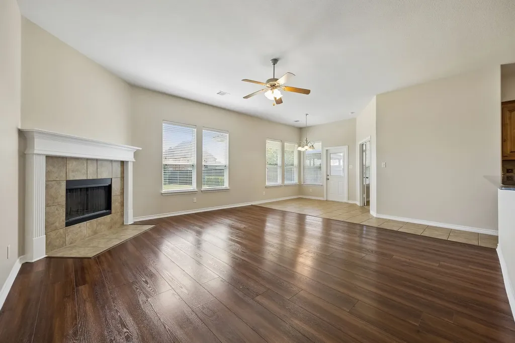 4201 Garden Path Lane Mansfield TX 76063
