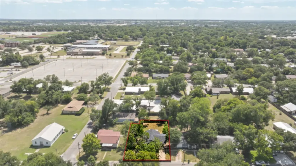 1120 N Chamberlain Street Stephenville TX 76401