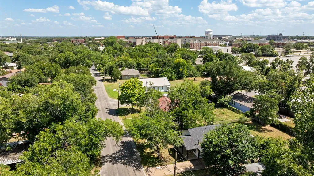 1120 N Chamberlain Street Stephenville TX 76401