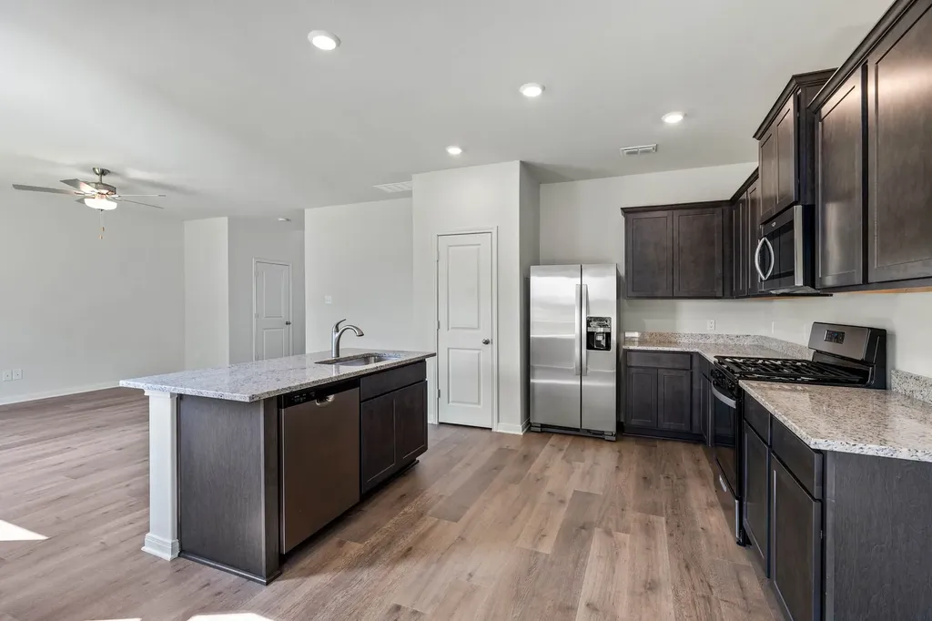 8433 Fort Benton Drive Ponder TX 76259