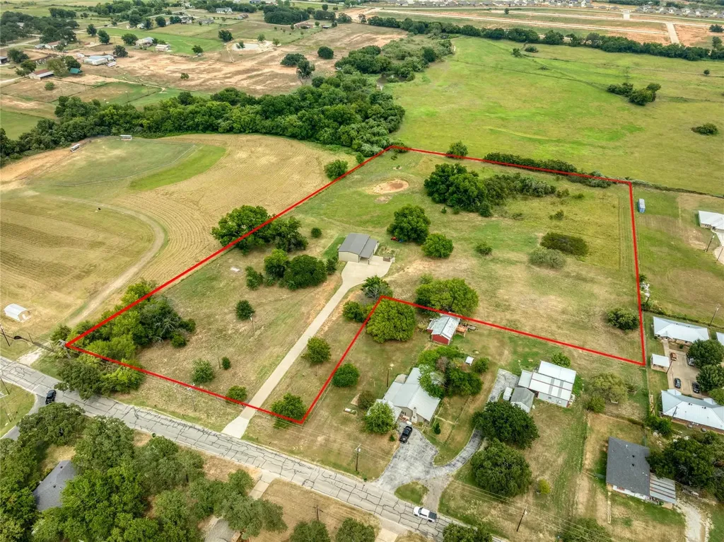 210 Spring Branch Trail N Springtown TX 76082