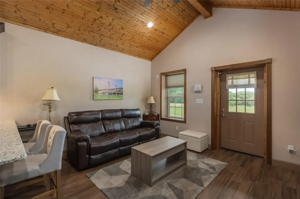 210 Spring Branch Trail N Springtown TX 76082