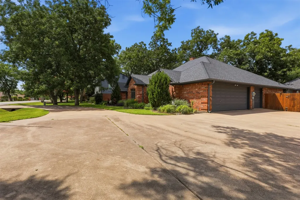 5210 Wedgefield Road Granbury TX 76049