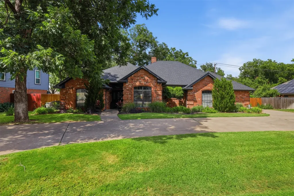 5210 Wedgefield Road Granbury TX 76049