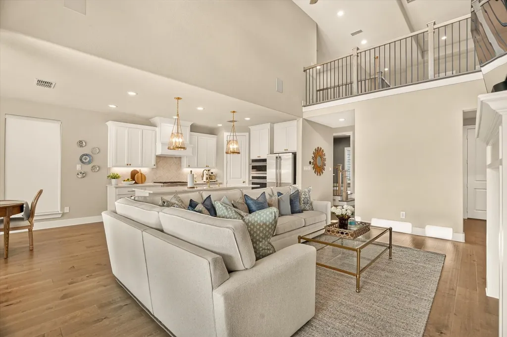 2109 Pleasant Run Fort Worth TX 76008