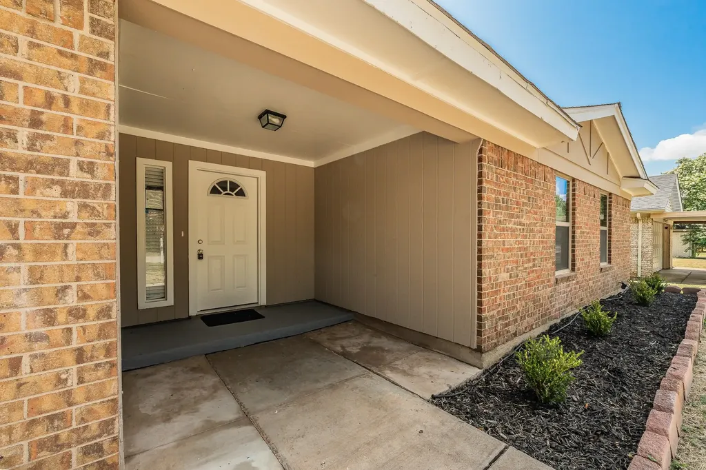 717 Blue Ridge Trail Saginaw TX 76179