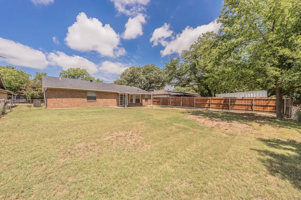 717 Blue Ridge Trail Saginaw TX 76179