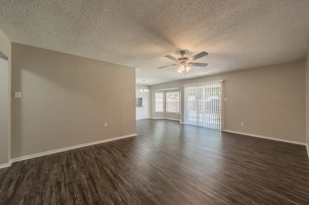 717 Blue Ridge Trail Saginaw TX 76179