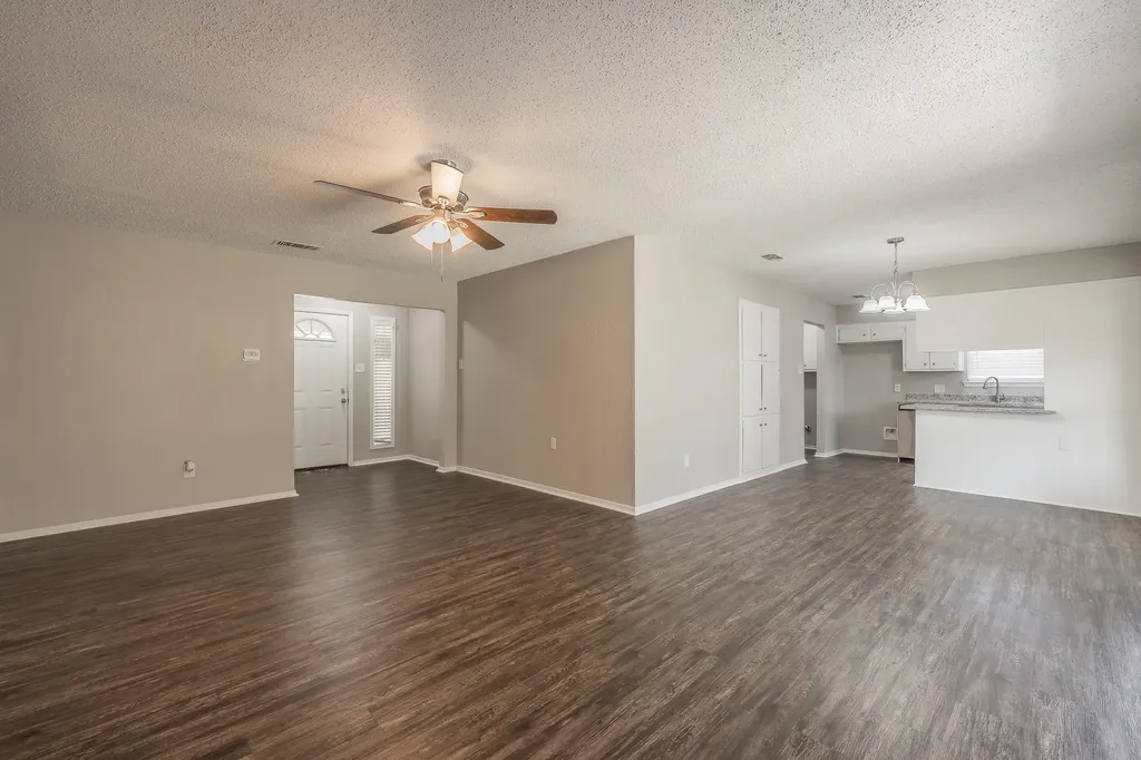 717 Blue Ridge Trail Saginaw TX 76179