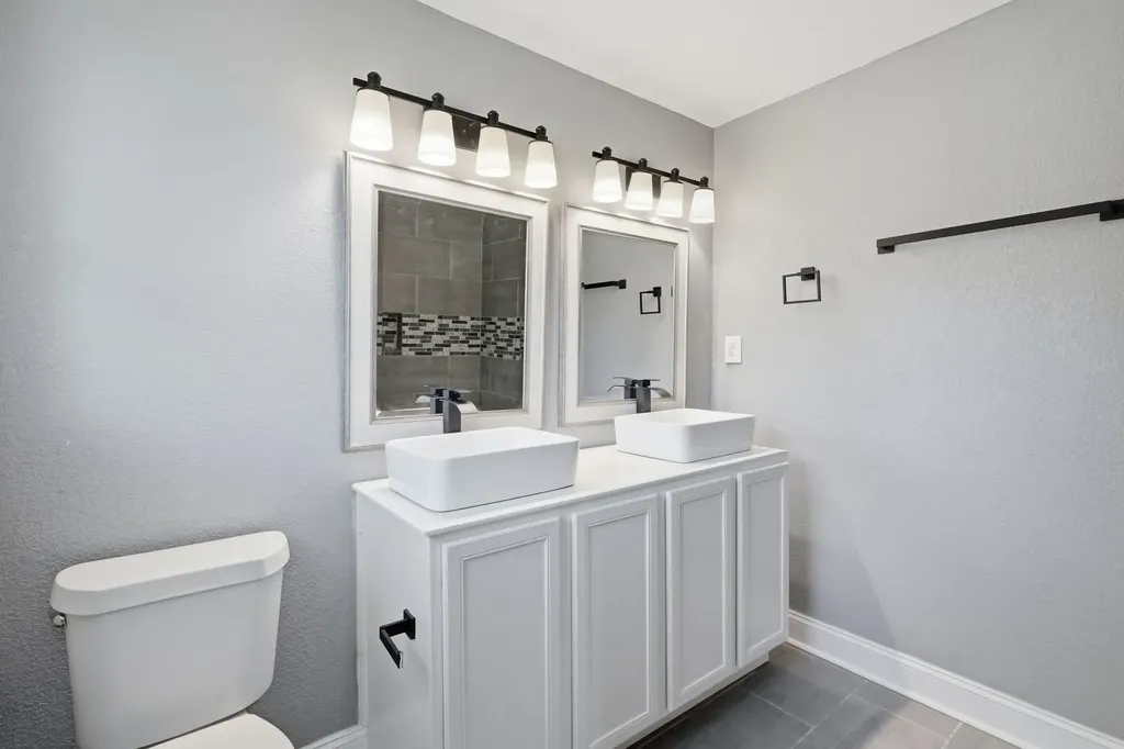 2626 Crest Avenue Dallas TX 75216