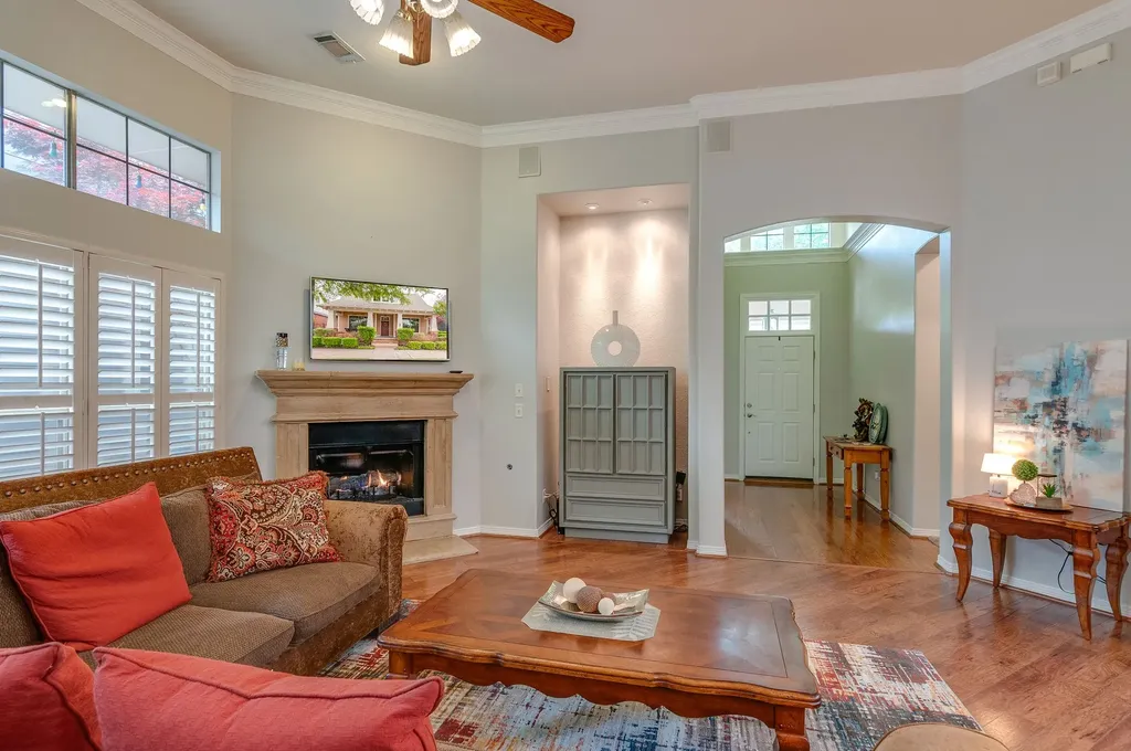 6008 Frost Street North Richland Hills TX 76180