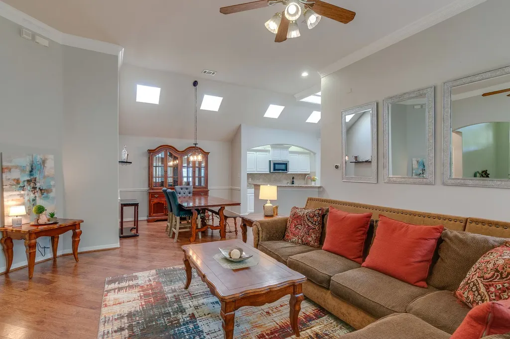 6008 Frost Street North Richland Hills TX 76180