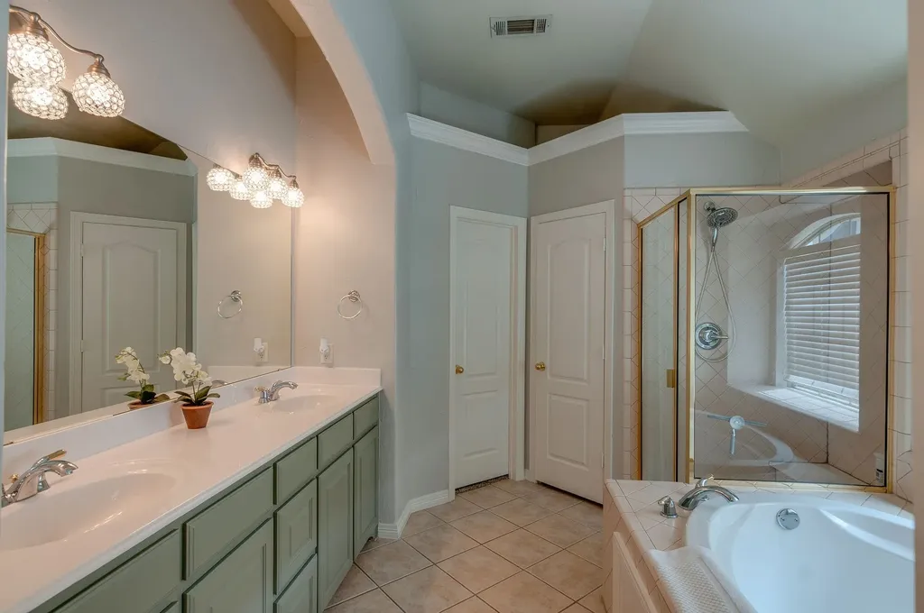 6008 Frost Street North Richland Hills TX 76180