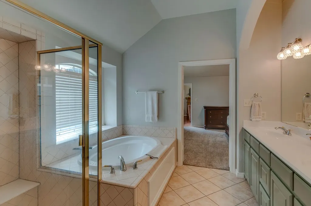 6008 Frost Street North Richland Hills TX 76180