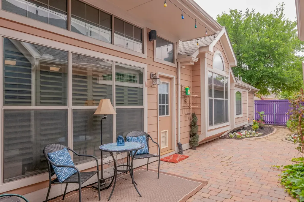 6008 Frost Street North Richland Hills TX 76180