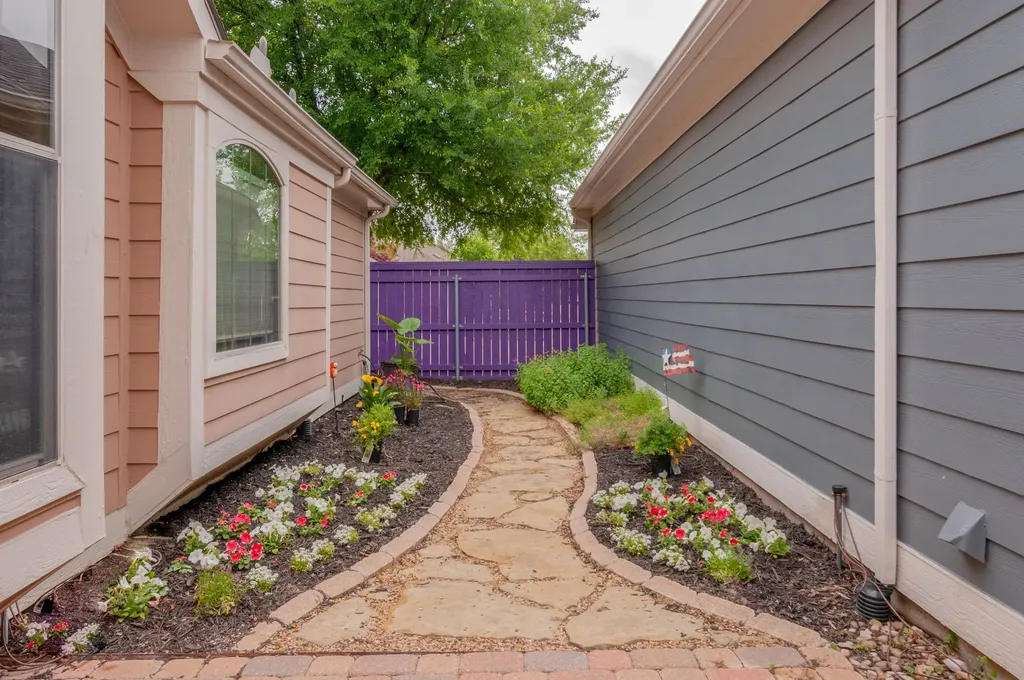 6008 Frost Street North Richland Hills TX 76180