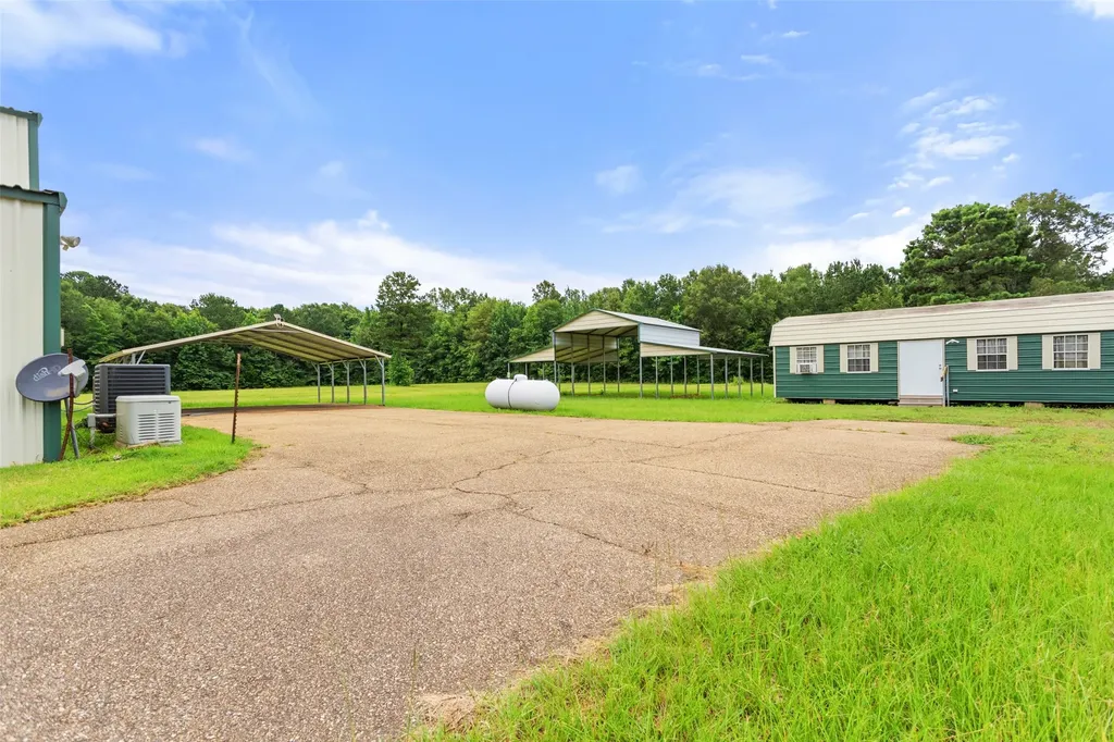 672 County Road 4960 Pittsburg TX 75686