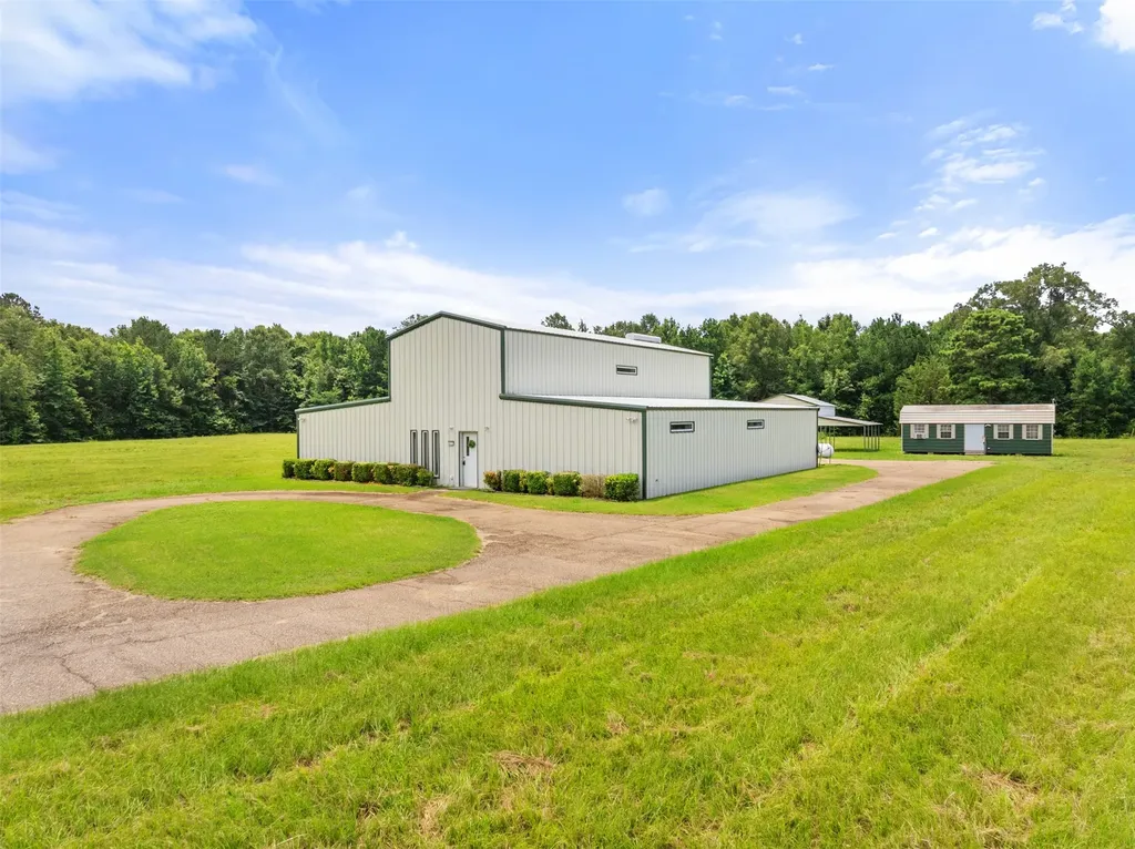 672 County Road 4960 Pittsburg TX 75686