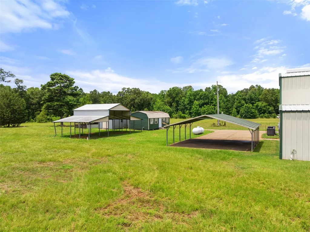 672 County Road 4960 Pittsburg TX 75686
