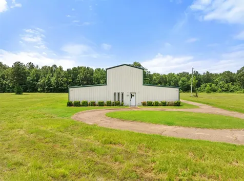 672 County Road 4960 Pittsburg TX 75686
