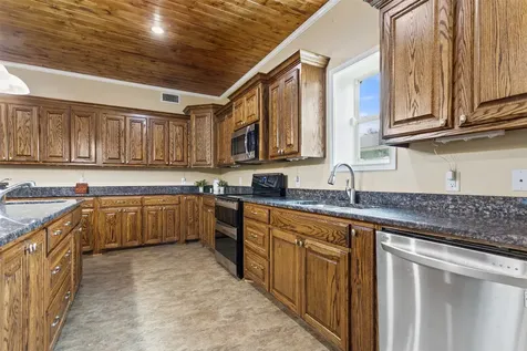 672 County Road 4960 Pittsburg TX 75686