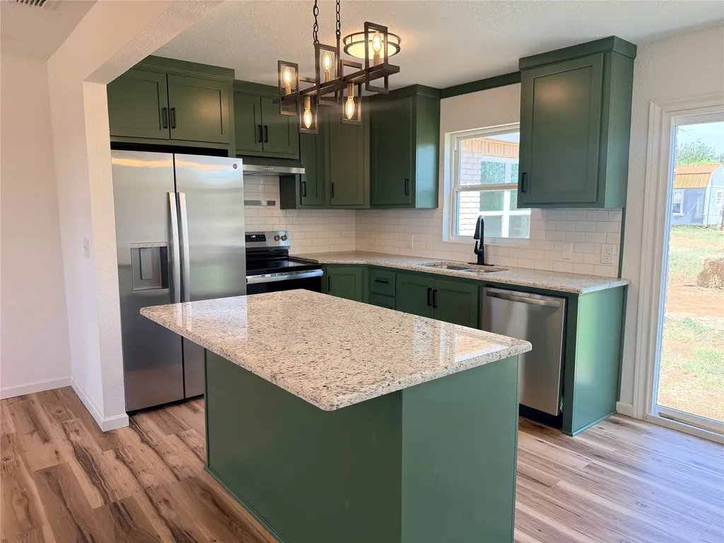 424 W Santa Fe Avenue Aspermont TX 79502