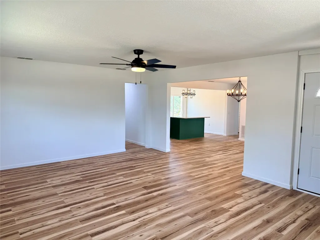424 W Santa Fe Avenue Aspermont TX 79502