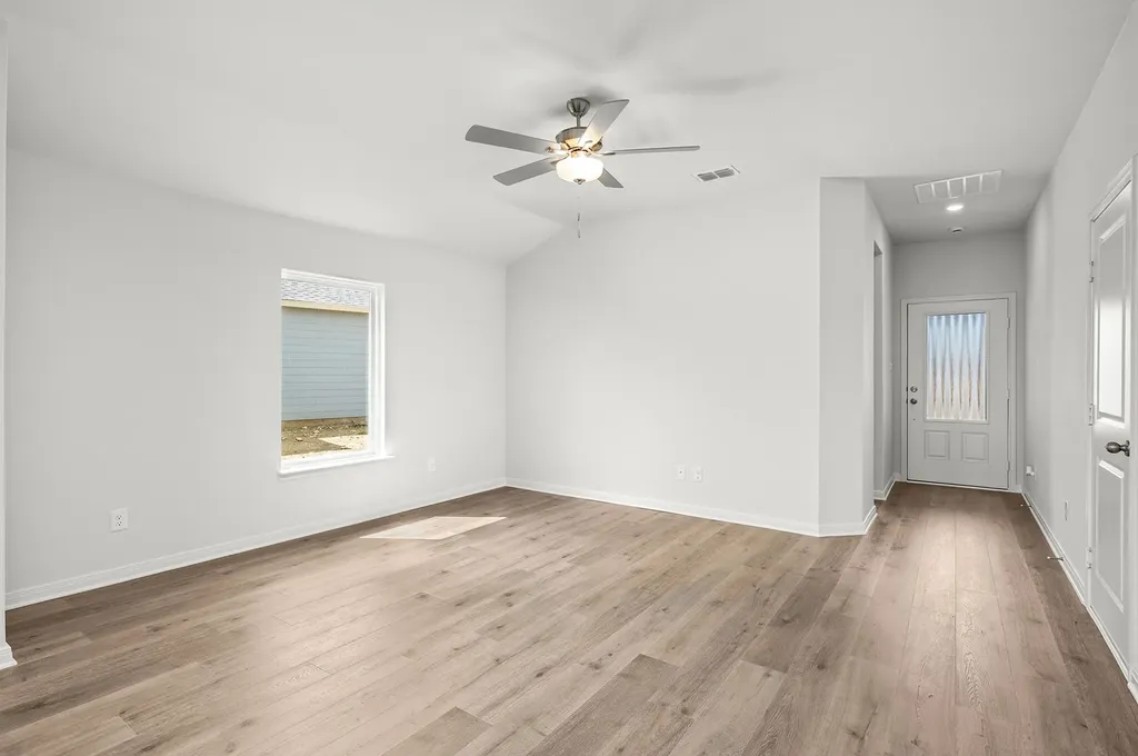8321 White Wolf Trail Ponder TX 76259