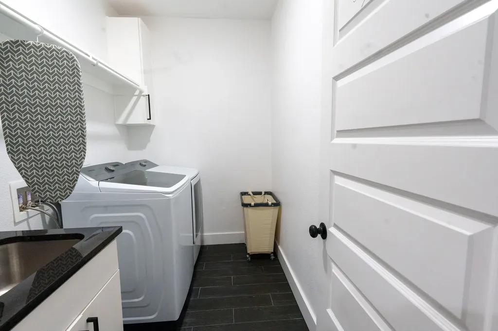 4523 Solar Lane Dallas TX 75216