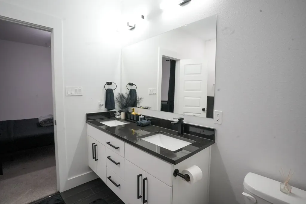 4523 Solar Lane Dallas TX 75216
