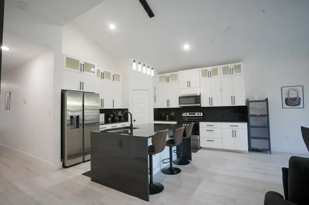 4523 Solar Lane Dallas TX 75216
