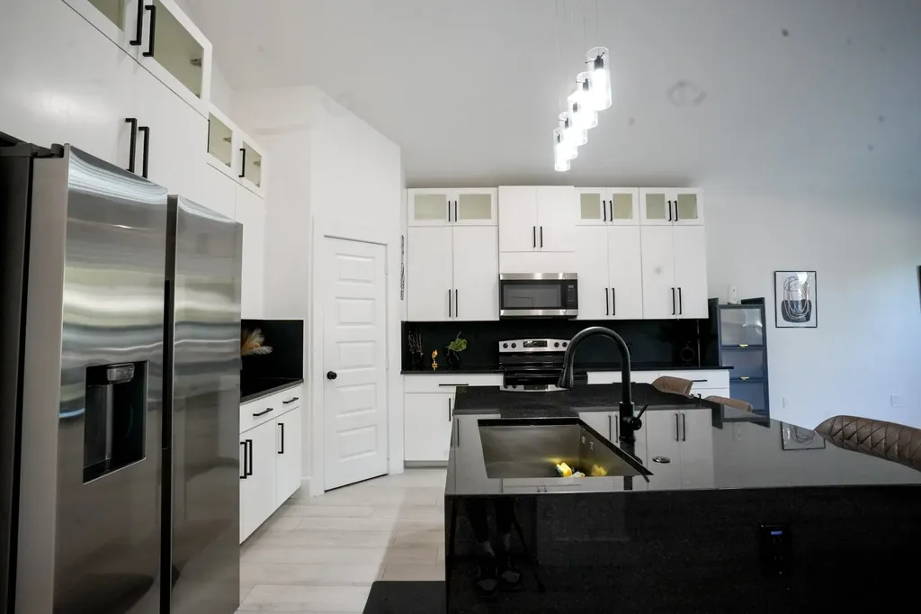 4523 Solar Lane Dallas TX 75216