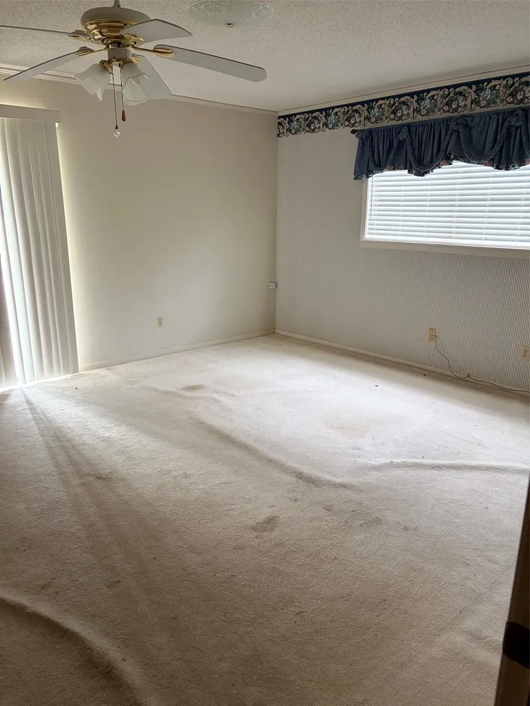 609 S Ross Avenue Mexia TX 76667