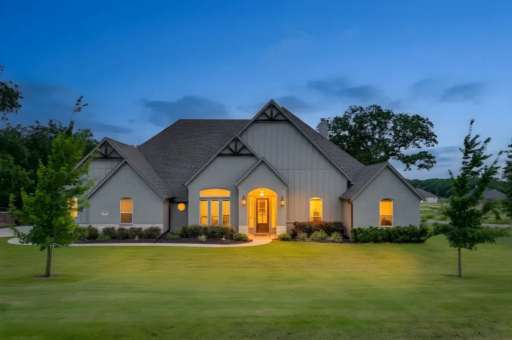 947 Silverleaf Drive Weatherford TX 76085