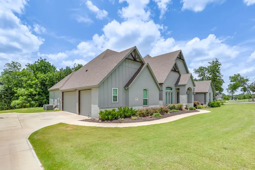 947 Silverleaf Drive Weatherford TX 76085