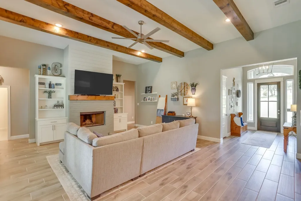 947 Silverleaf Drive Weatherford TX 76085