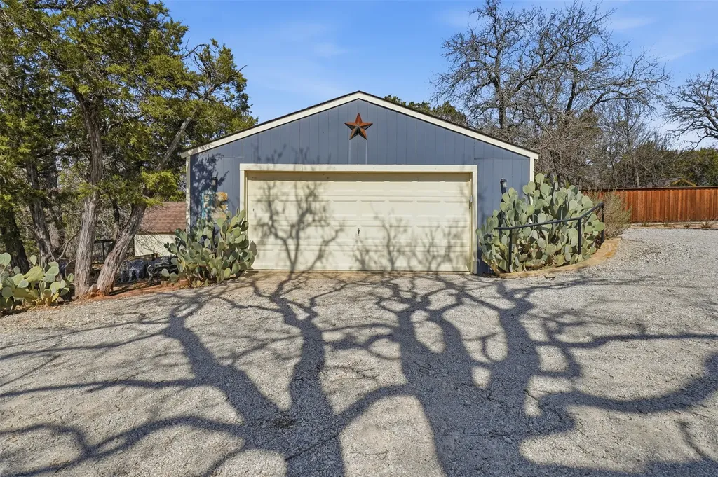 186-1 Long Drive Palo Pinto TX 76484