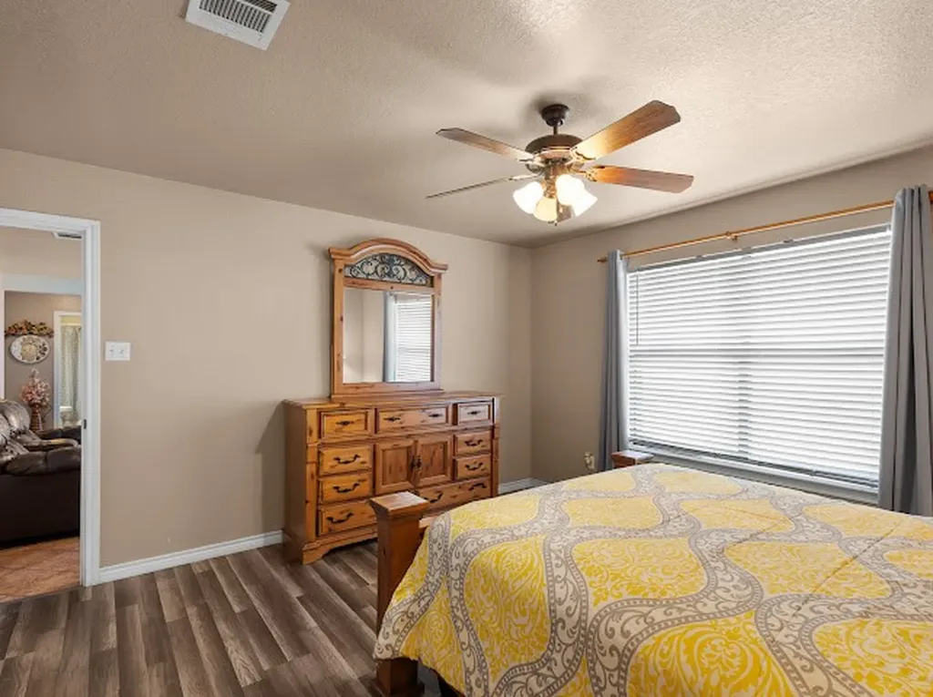 792 County Road 4213 Decatur TX 76234