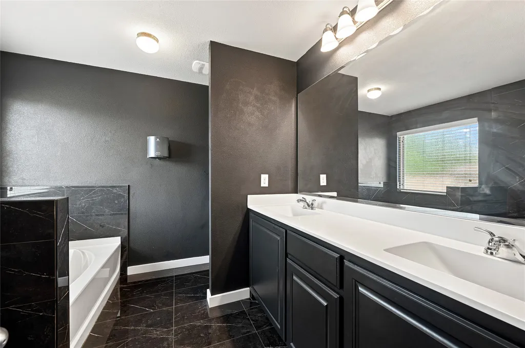 1558 Nottingham Drive Lancaster TX 75134