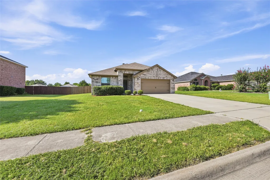 1558 Nottingham Drive Lancaster TX 75134