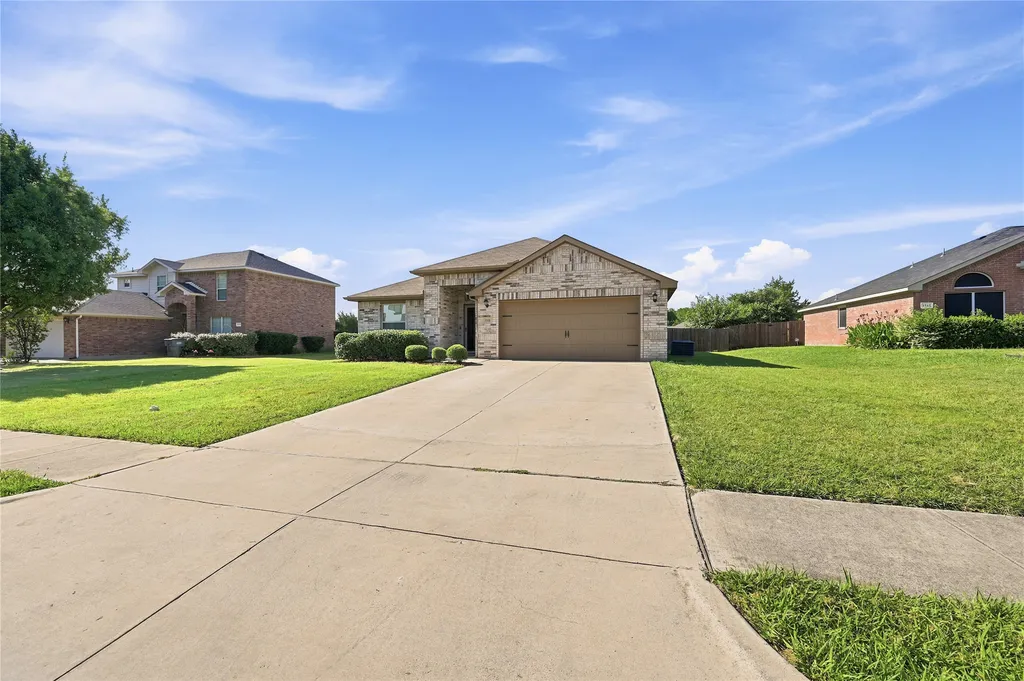 1558 Nottingham Drive Lancaster TX 75134