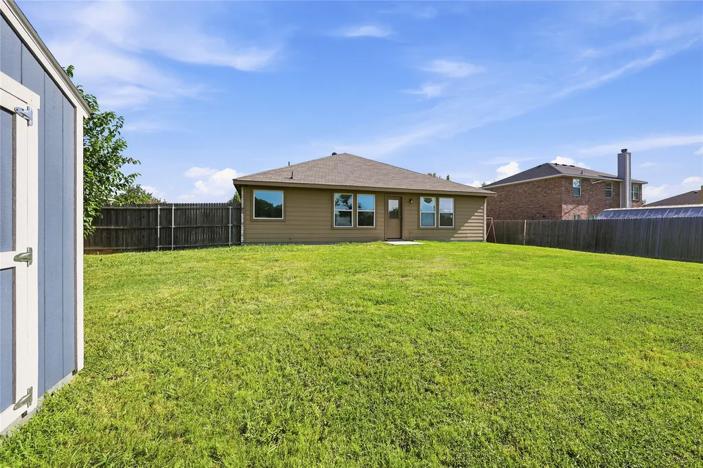 1558 Nottingham Drive Lancaster TX 75134
