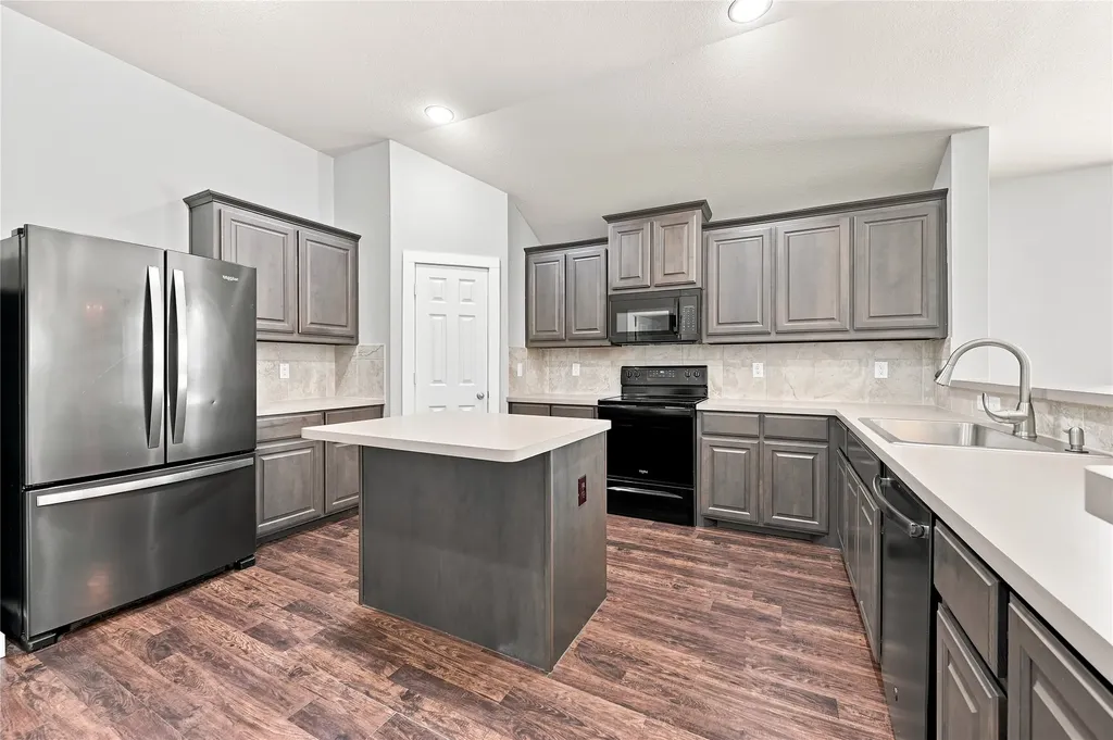1558 Nottingham Drive Lancaster TX 75134