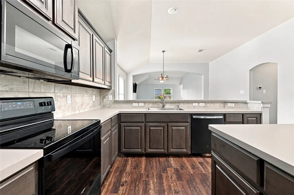 1558 Nottingham Drive Lancaster TX 75134