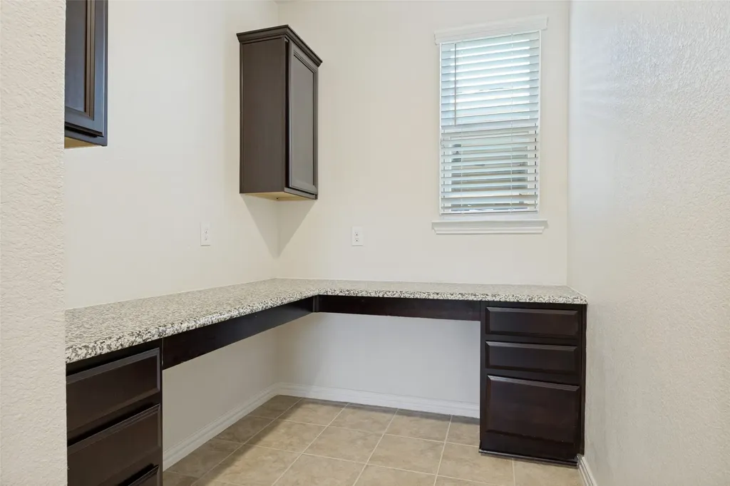 301 Kennewick Drive Garland TX 75044