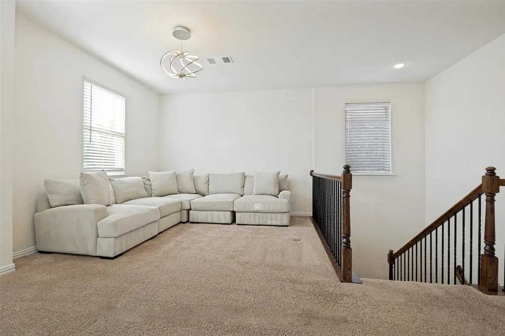 301 Kennewick Drive Garland TX 75044